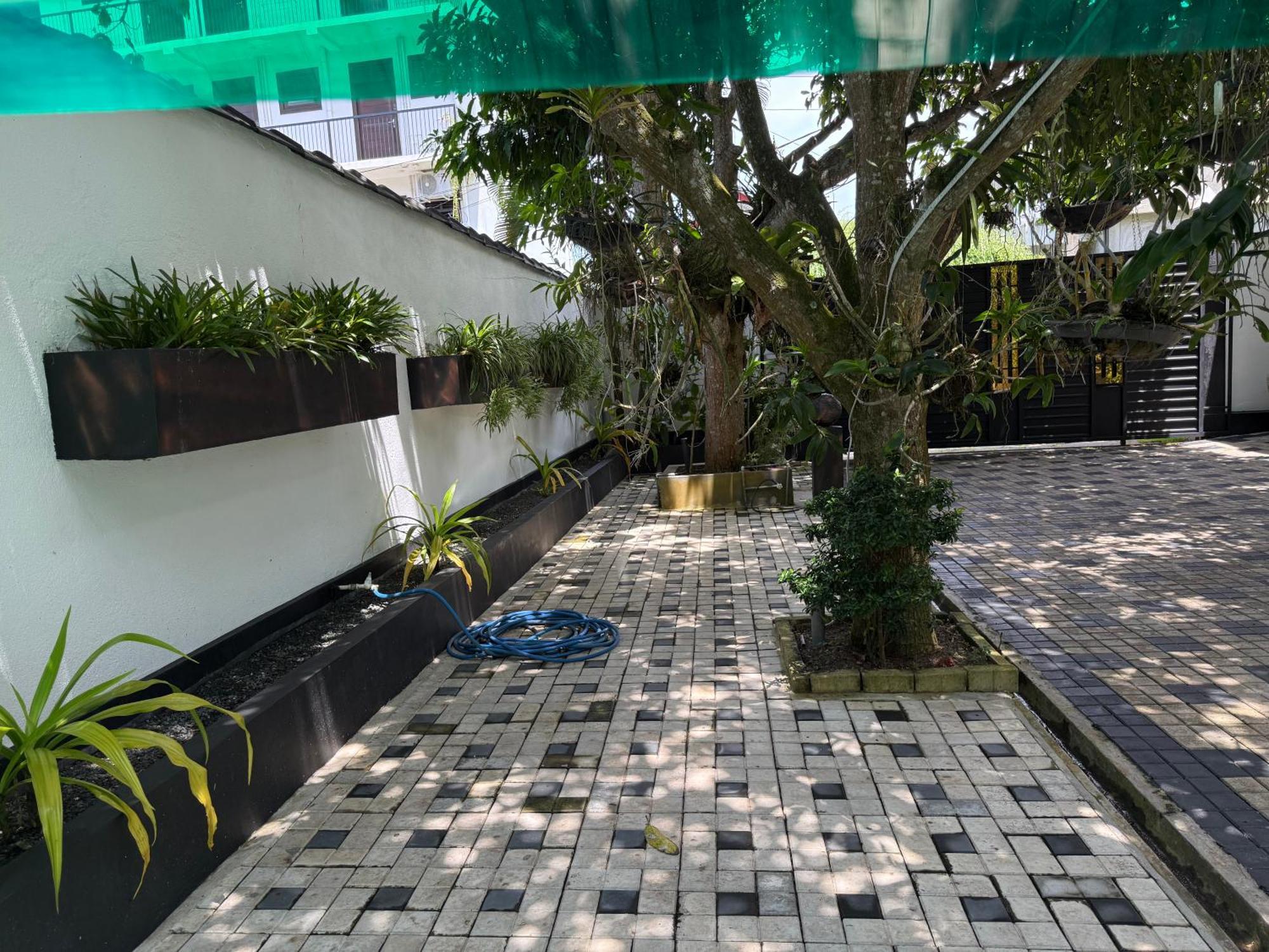 Avon Villa Hikkaduwa Exterior photo