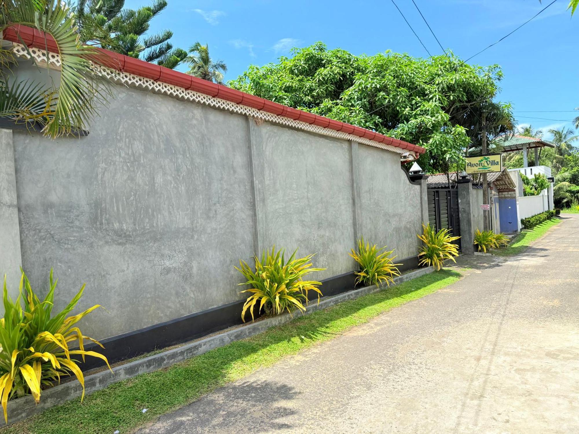 Avon Villa Hikkaduwa Exterior photo